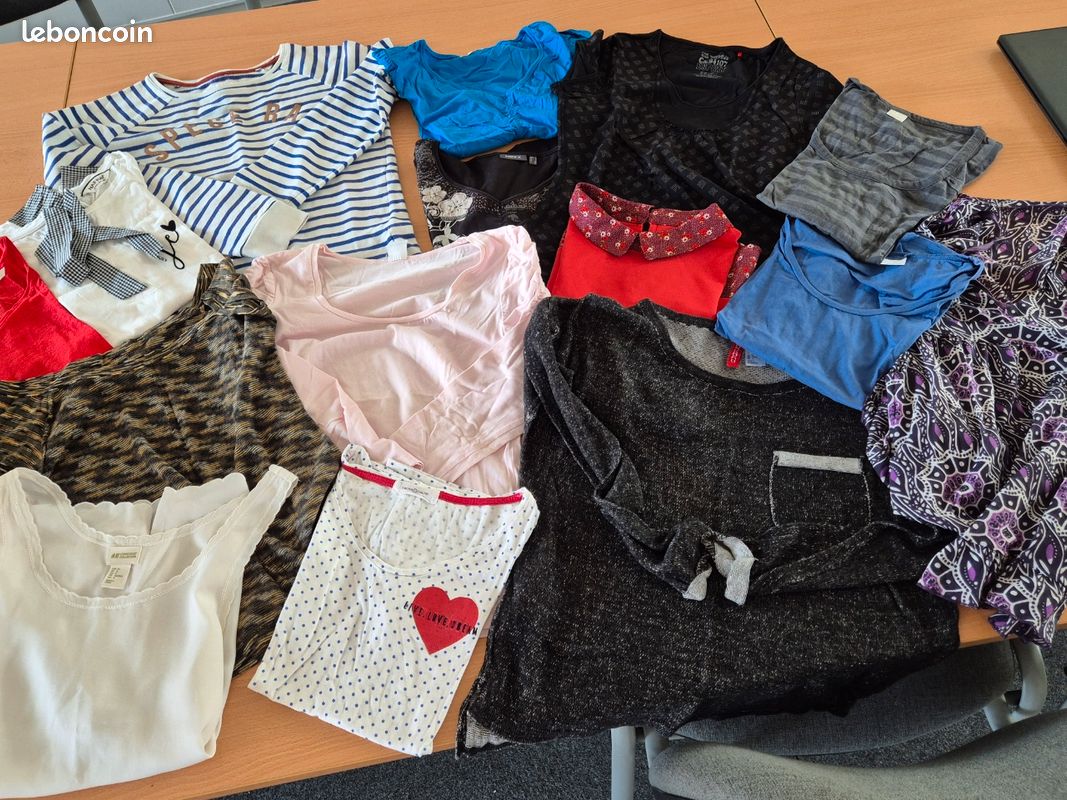 Tee-shirt et hauts au choix (image 1)