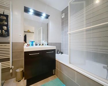 Appartement 240 000 € - 61 m²