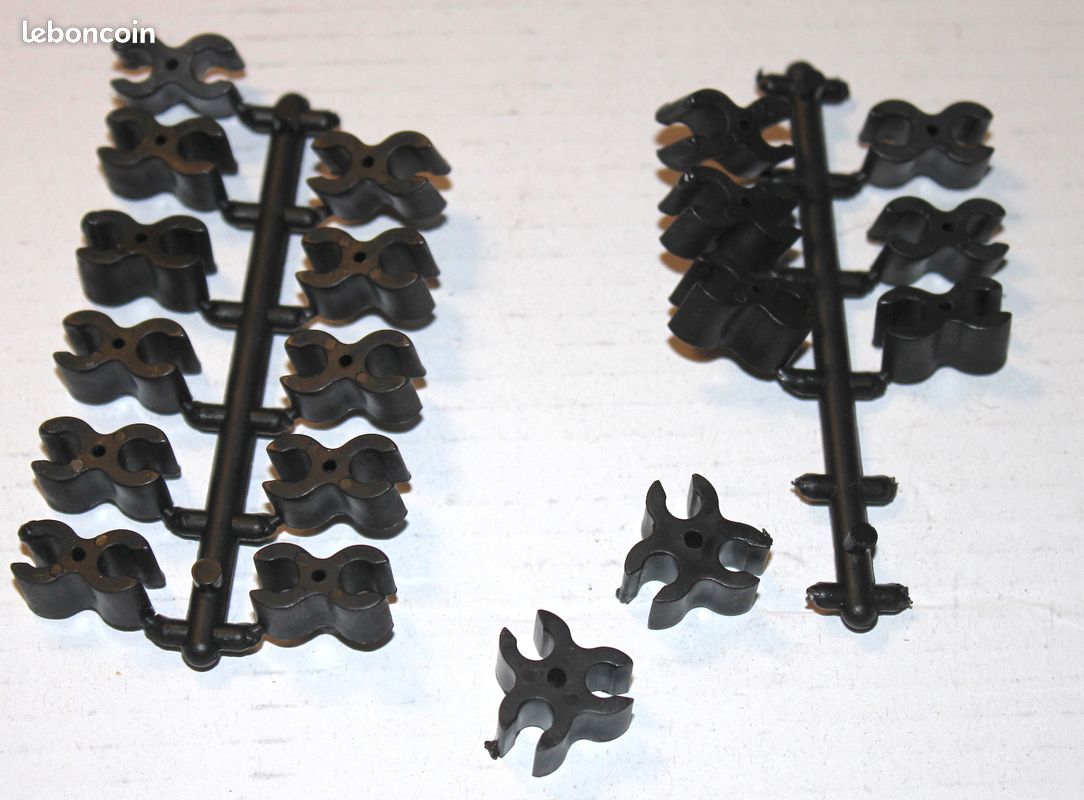 Lot 17 Attaches Noir Doubles et 2 Triples + 16 Simples PLAYMOBIL Western Forts 3419 3420 3773 3806 (image 1)