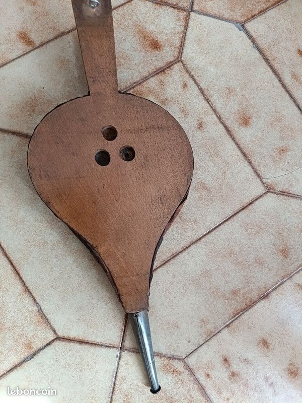 Très ancien soufflet à cheminée (image 2)