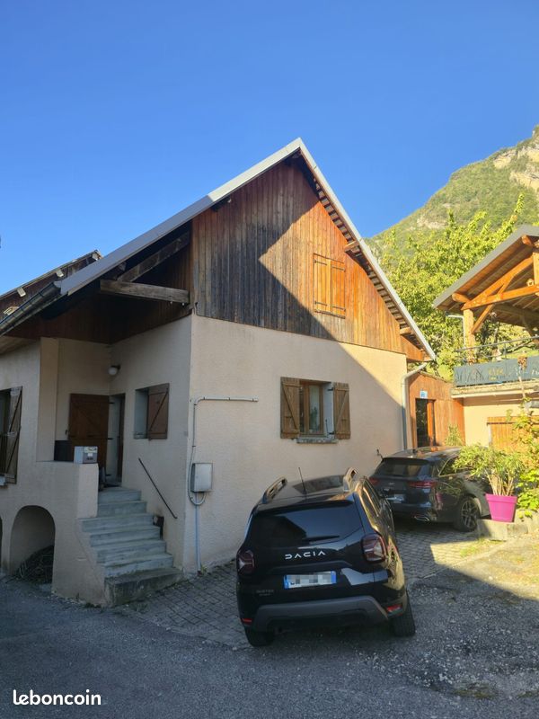 Maison 4 pièces 80 m² · à Saint-Pierre-d'Albigny · 80 m² · 283 000 €