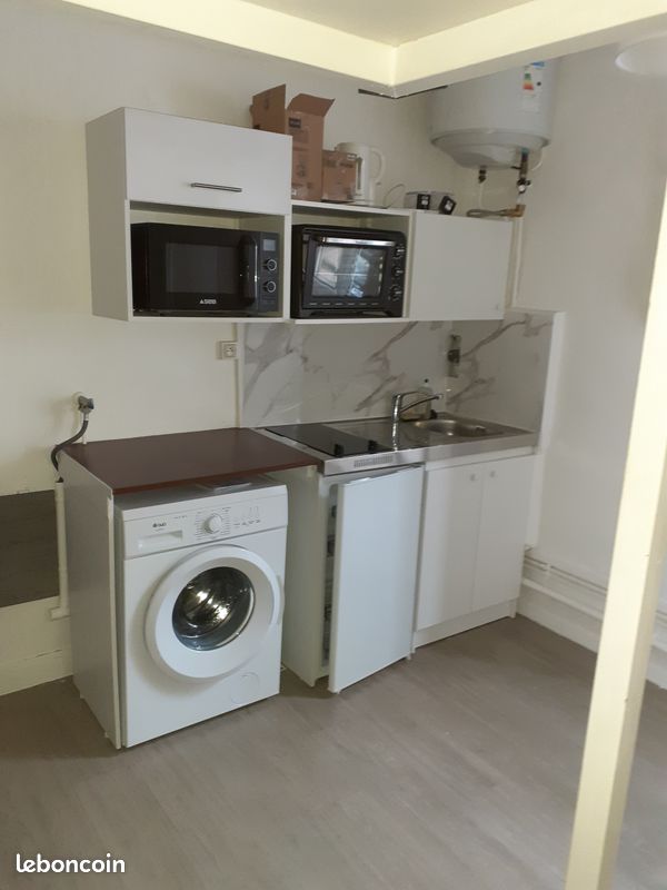 Appartement 1 pièce 15 m² · à Versailles · 15 m² · 670 €/mois