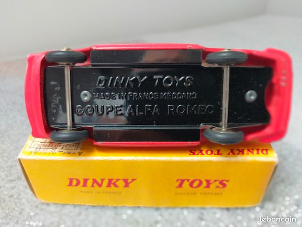 Voiture Miniature Dinky Toys Alpha Roméo 1900 Super Sprint – 1:43, Avec Glaces Et Jantes Convexes
