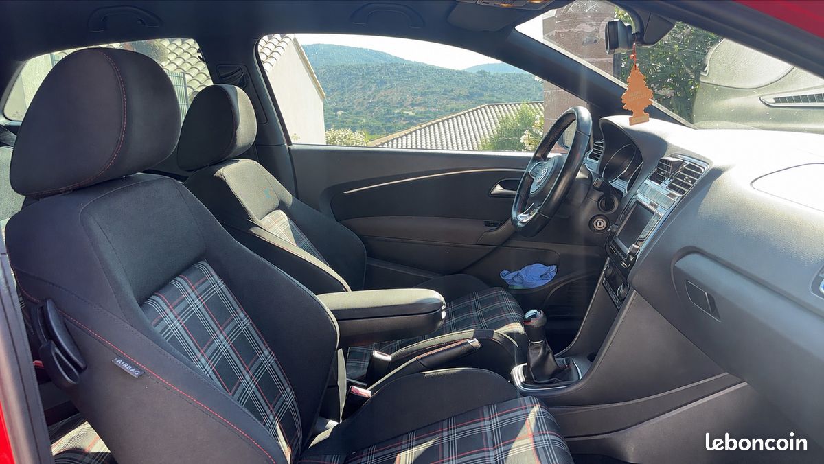 Volkswagen Polo 1.8 TSI 192 GTI (image 28)