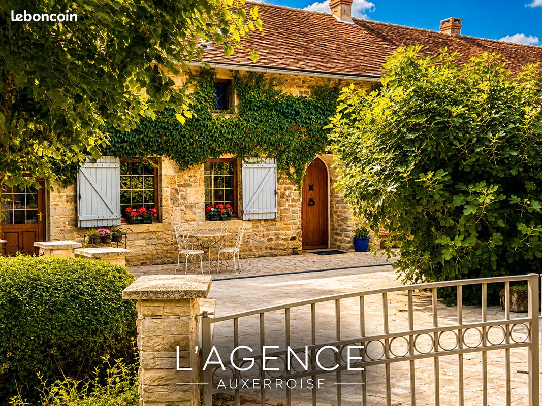 Maison 11 pièces 244 m² · à Bazoches · 244 m² · 299 000 €