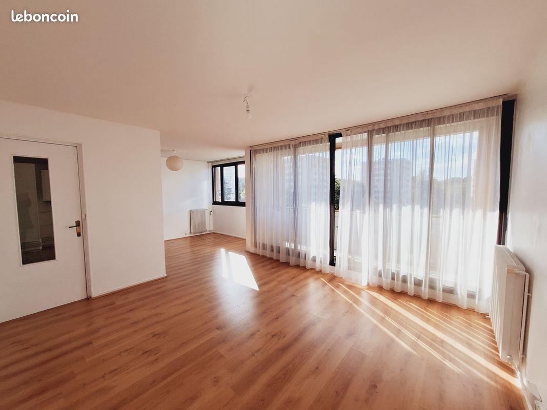 Appartement 4 pièces 69 m² · à Poissy · 69 m² · 174 000 €
