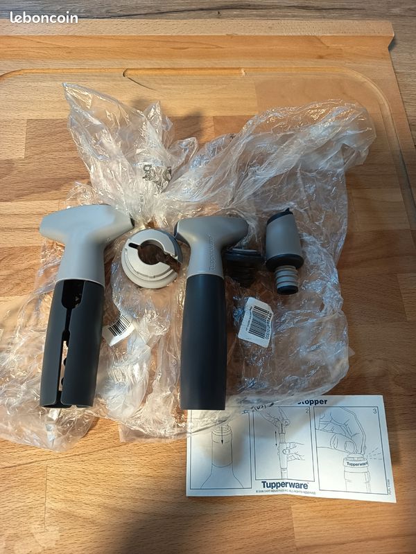 Tire bouchon+pompe a vide d'air tupperware neufs (image 1)
