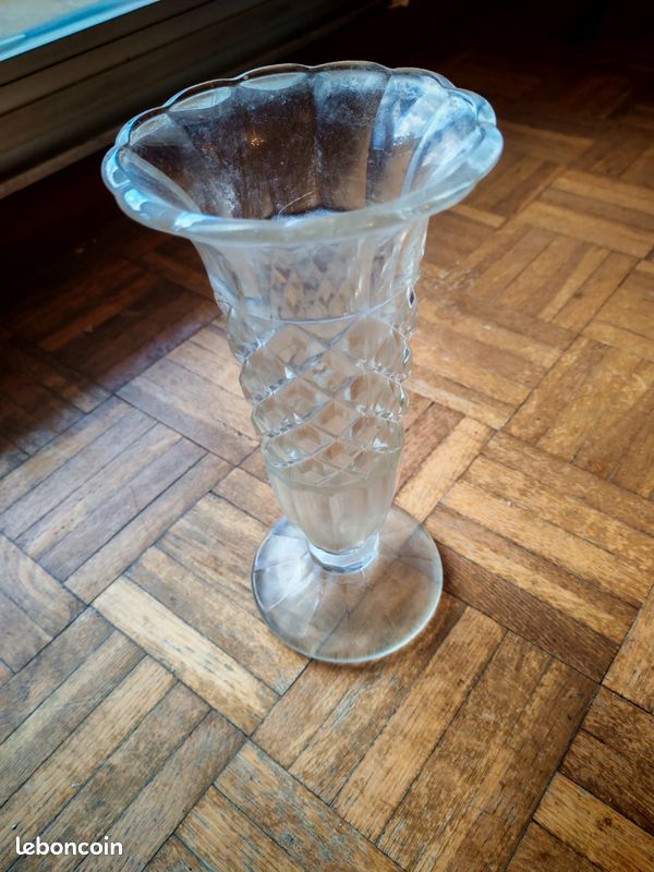 Vase en verre (image 1)
