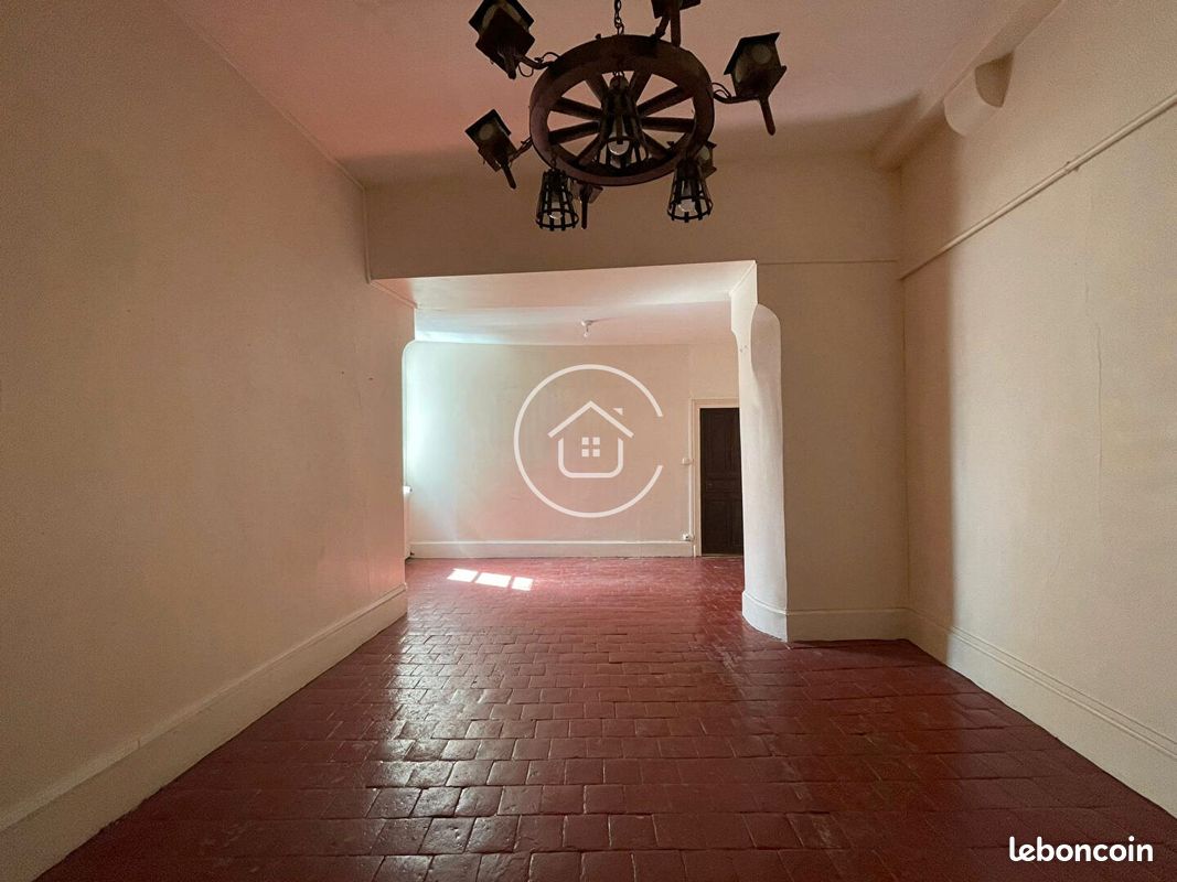 Appartement 6 pièces 162 m² · à Blois · 162 m² · 2 030 €/mois