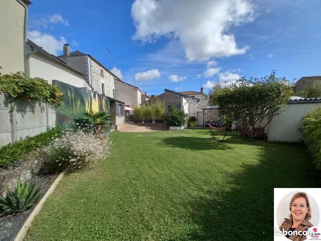 Maison 8 pièces 184 m² · à Montrevault-sur-Èvre · 184 m² · 245 000 €