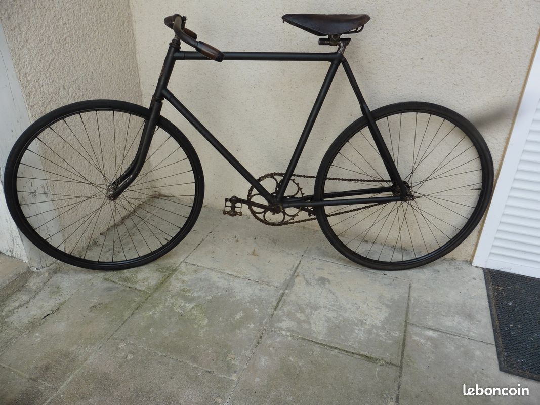 Ancien vélo cadre course 700 VBF SAINT ETIENNE 1910 Altes fahrrad old