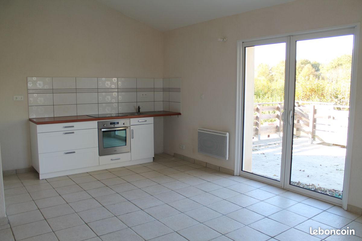 Appartement 3 pièces 50 m² · à Rives-du-Fougerais · 50 m² · 550 €/mois