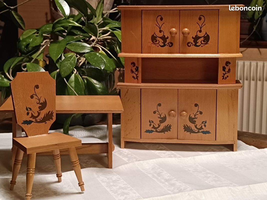 Lot De 4 Meubles Miniatures En Bois Pour Chambre De Poupée, échelle 1/12, Occasion