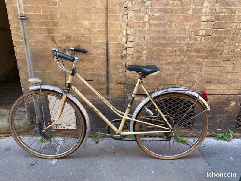 Roue avant pour scooters et motos anciennes des années 1950 à 1960