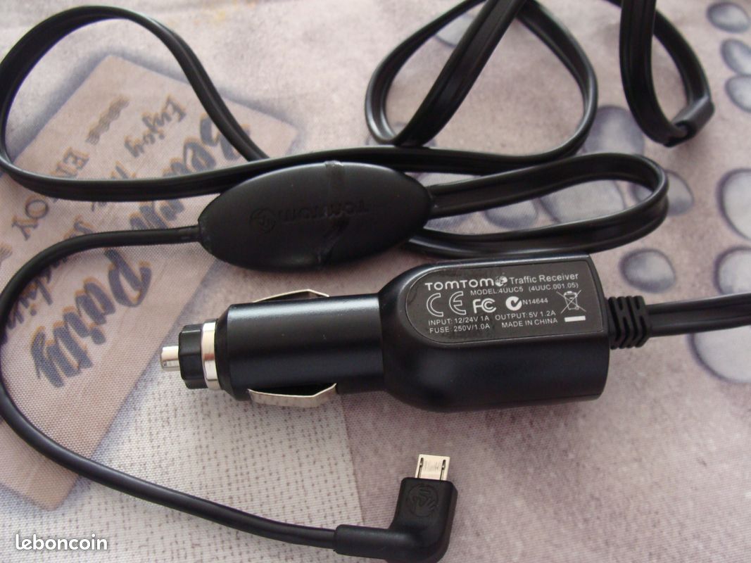 Baceyong câble de Chargeur GPS pour Tomtom Micro USB LED dans Le Chargeur de Voiture et câble de Charge 1.8M pour GPS Compatible avec Nuvi