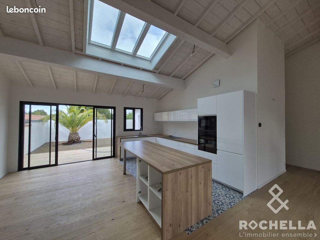 Maison 4 pièces 141 m² · à Salles-sur-Mer · 141 m² · 646 000 €