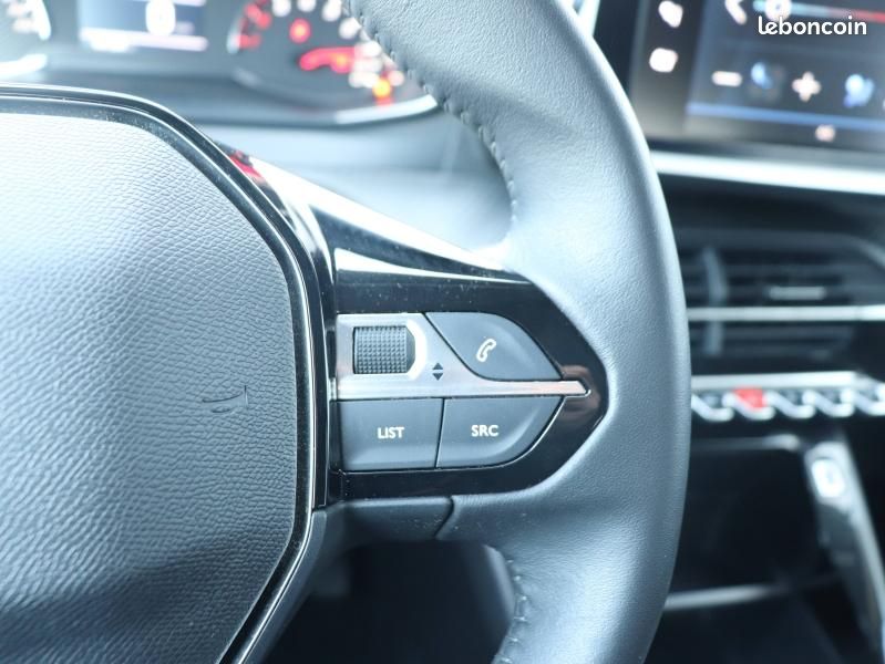 Peugeot 208 1.2 PureTech 100ch S&S Style (image 19)