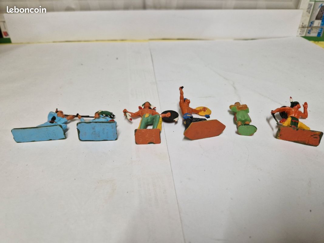 Lot De 9 Figurines Indiens Vintage En Plastique - Chef Indien Starlux/Elastolin 1:32