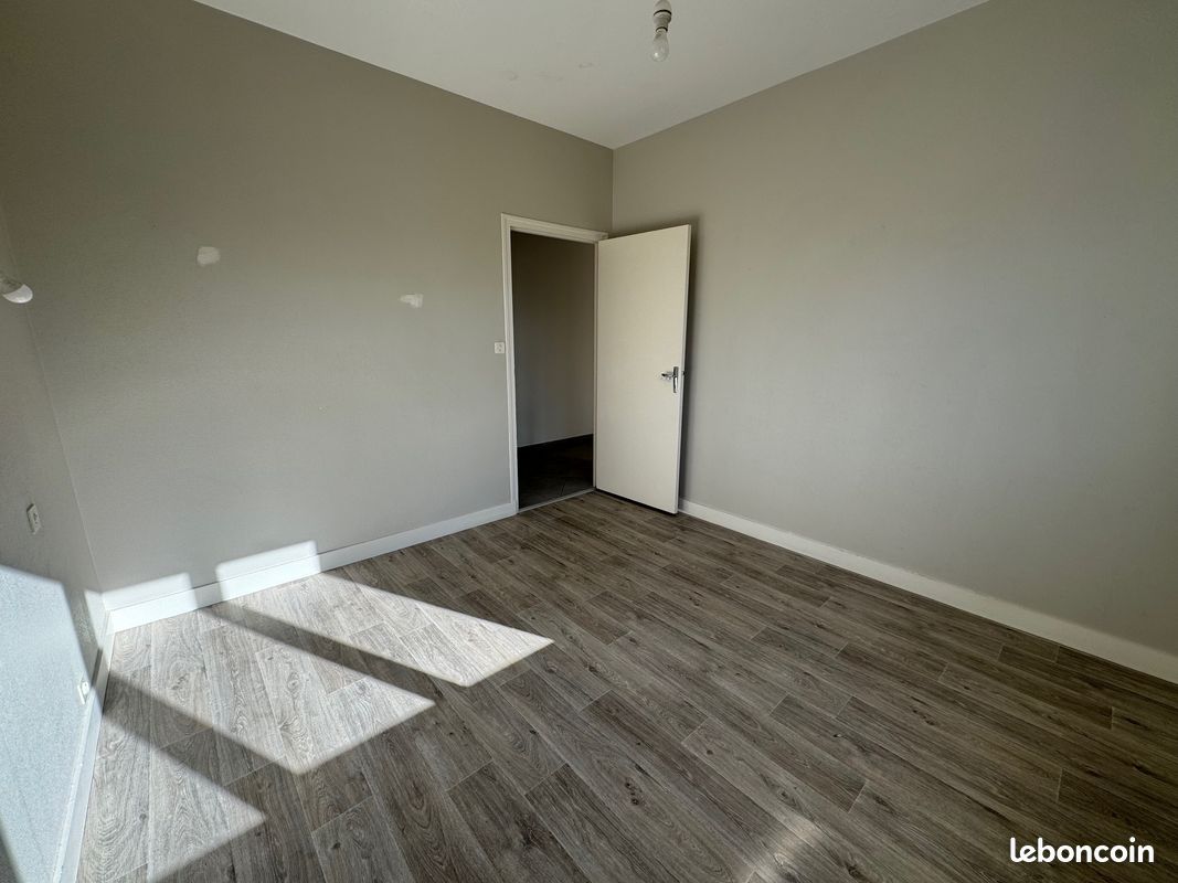 Pavillon 6 pièces 152 m² - Feytiat 87220 (image principale 7)
