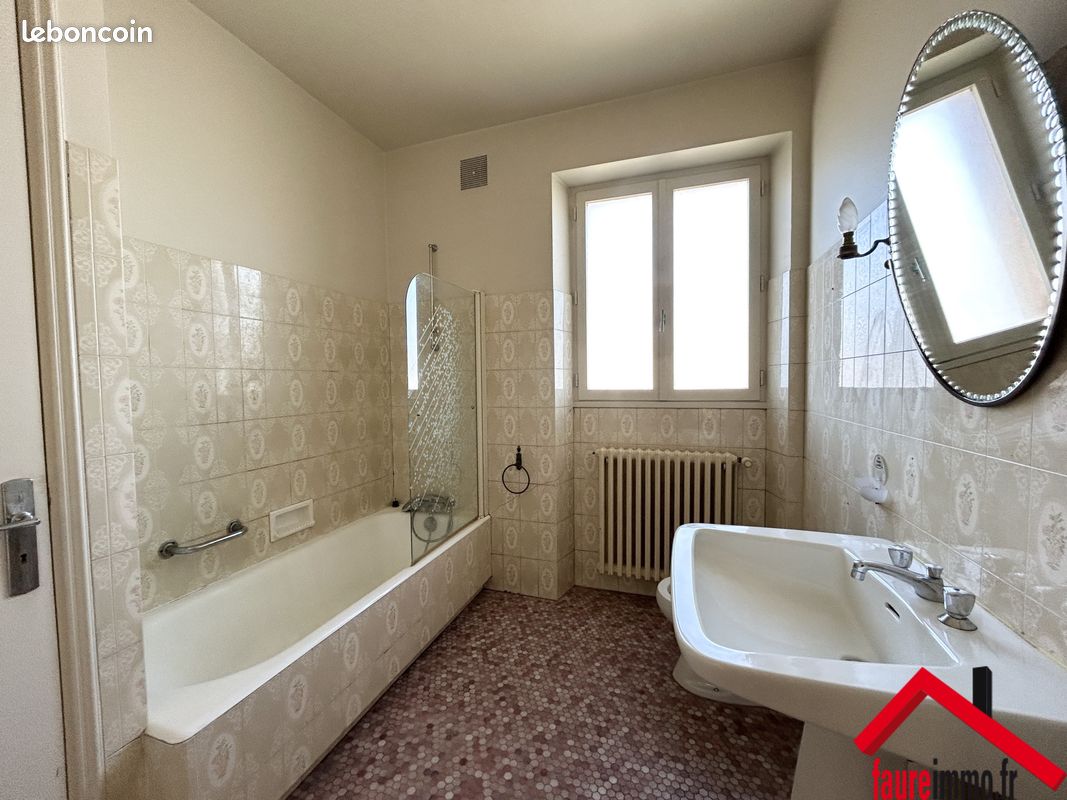 Maison 6 pièces 152 m² - Saint-Pantaléon-de-Larche 19600 (image principale 10)