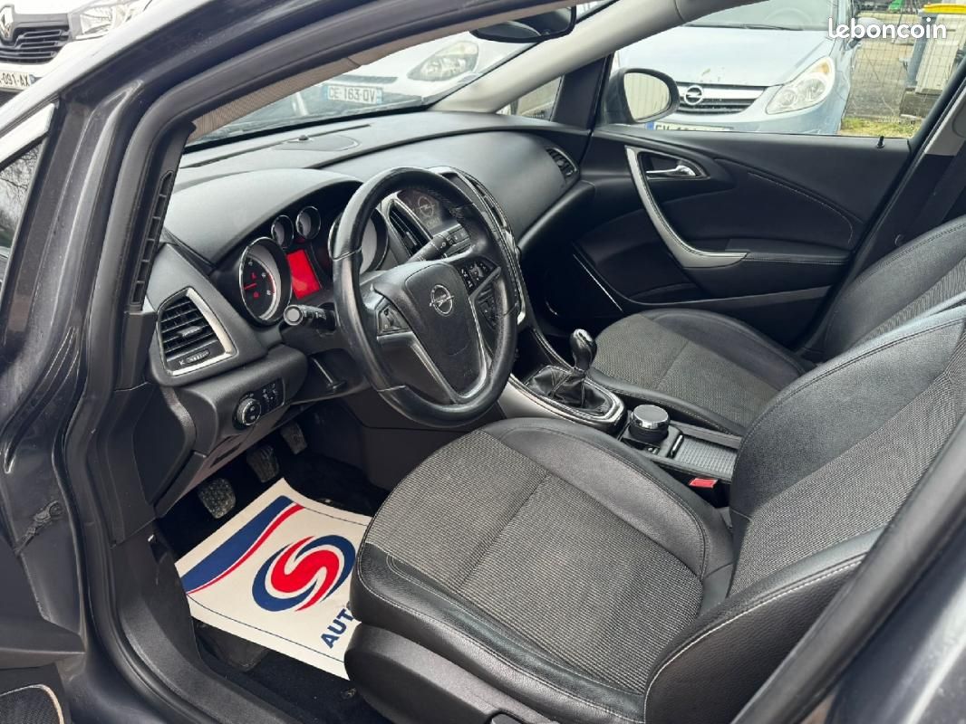 Opel Astra 1.7 CDTI 125 ch FAP Cosmo (image 6)