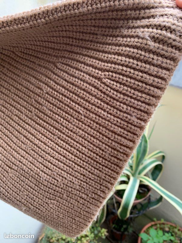 Pull VINTAGE court dessus 🔝 du nombril beige de Zara taille L (image 9)