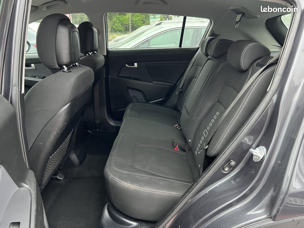 KIA SPORTAGE 2.0 CRDI - 136 4x4 III 2013 Active VENTE A MARCHAND 1ERE MAIN (image 8)
