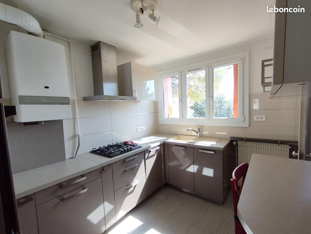 Appartement 3 pièces 63 m² · à Aubagne · 63 m² · 960 €