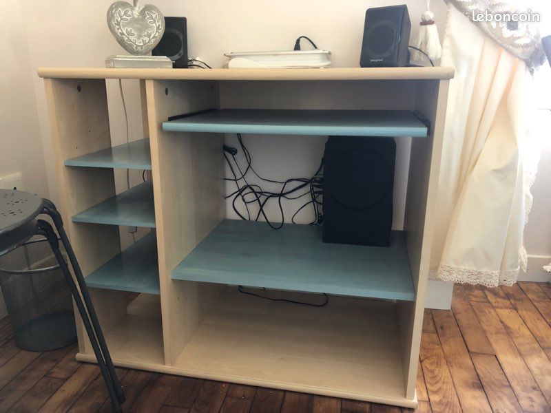 Bureau (image 2)