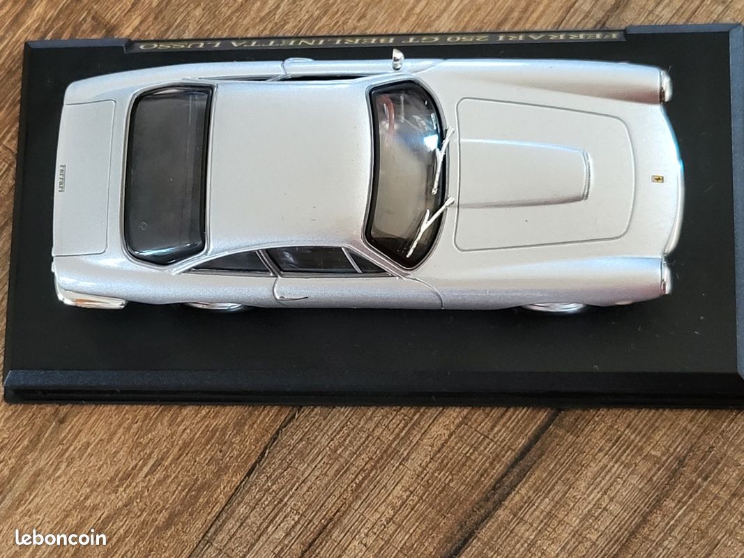 ANCIENNE MAQUETTE FERRARI 250 GT 1960 voiture miniature 1/43 EUR 9,90
