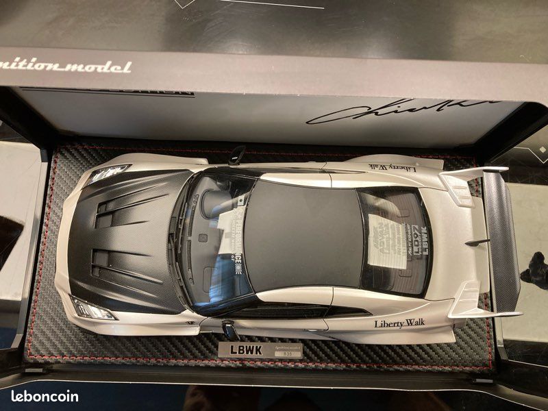 NISSAN GTRLIBERTY WALK Silhouette ignition model 1/18 Chisaki Kato IG2358 EUR 600,00 - FR