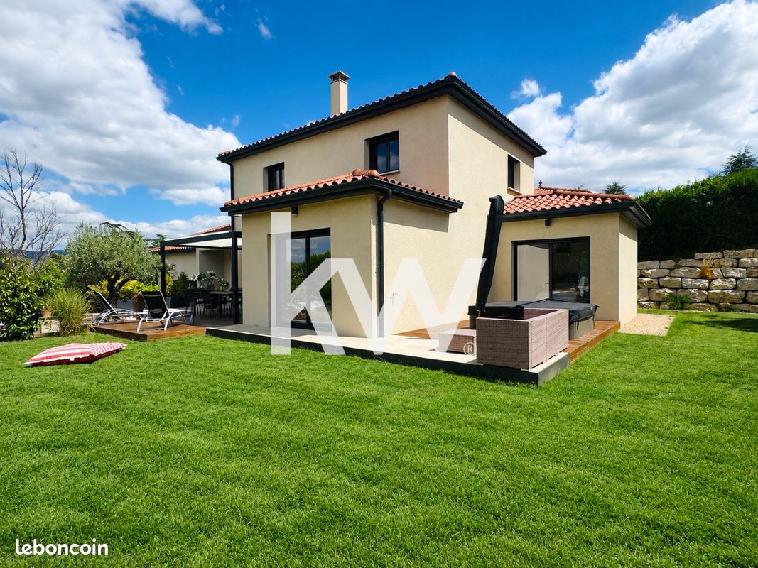 Maison 6 pièces 129 m² à Chateauneuf
