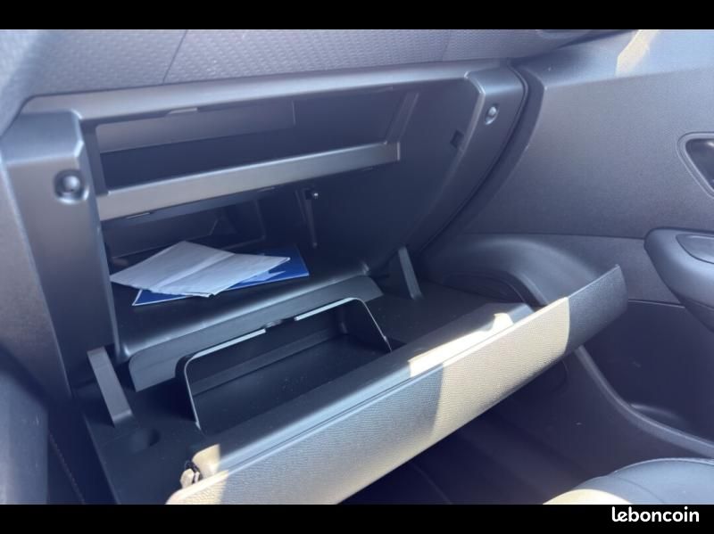 Citroen C4 1.2 Hybride 136ch S&S MAX Automatique (image 11)