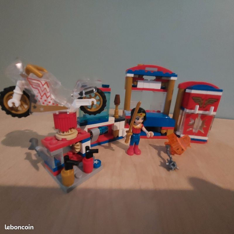 Lego - La chambre de Wonder Woman - 41235

La chambre de Wonder Woman™
7-12 | #41235 | (image 2)