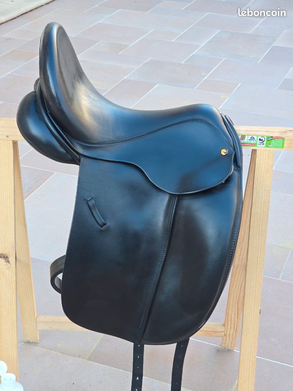 Selle de saut anglaise en cuir souple véritable cheval premium 17,5