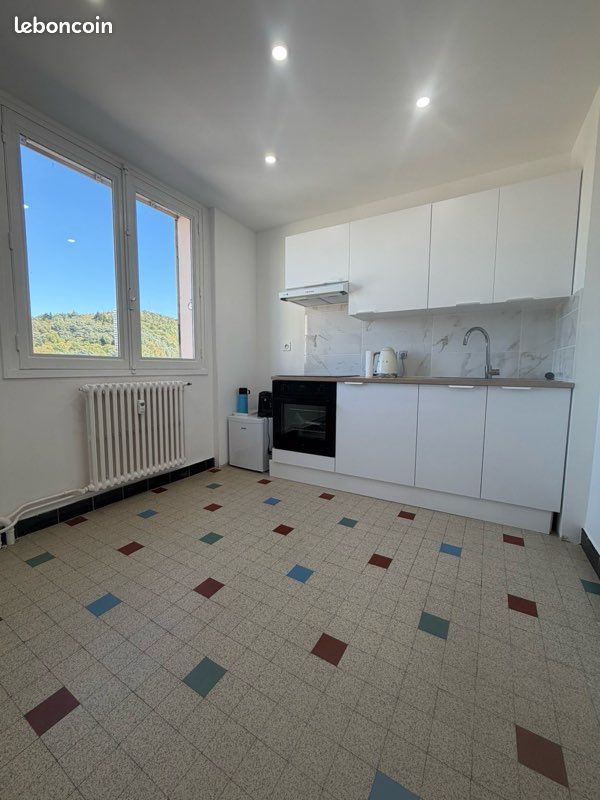 Appartement 2 pièces 50 m² · à Saint-Étienne · 50 m² · 65 000 €
