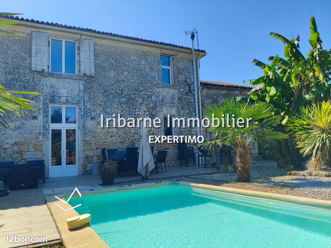 Maison 5 pièces 130 m² · à Saintes · 130 m² · 297 000 €