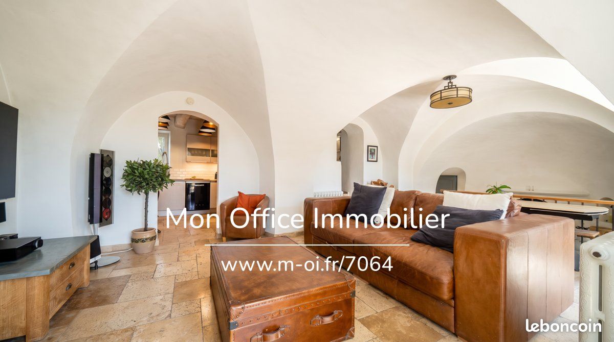 Maison 5 pièces 142 m² · à Grimaud · 142 m² · 998 000 €