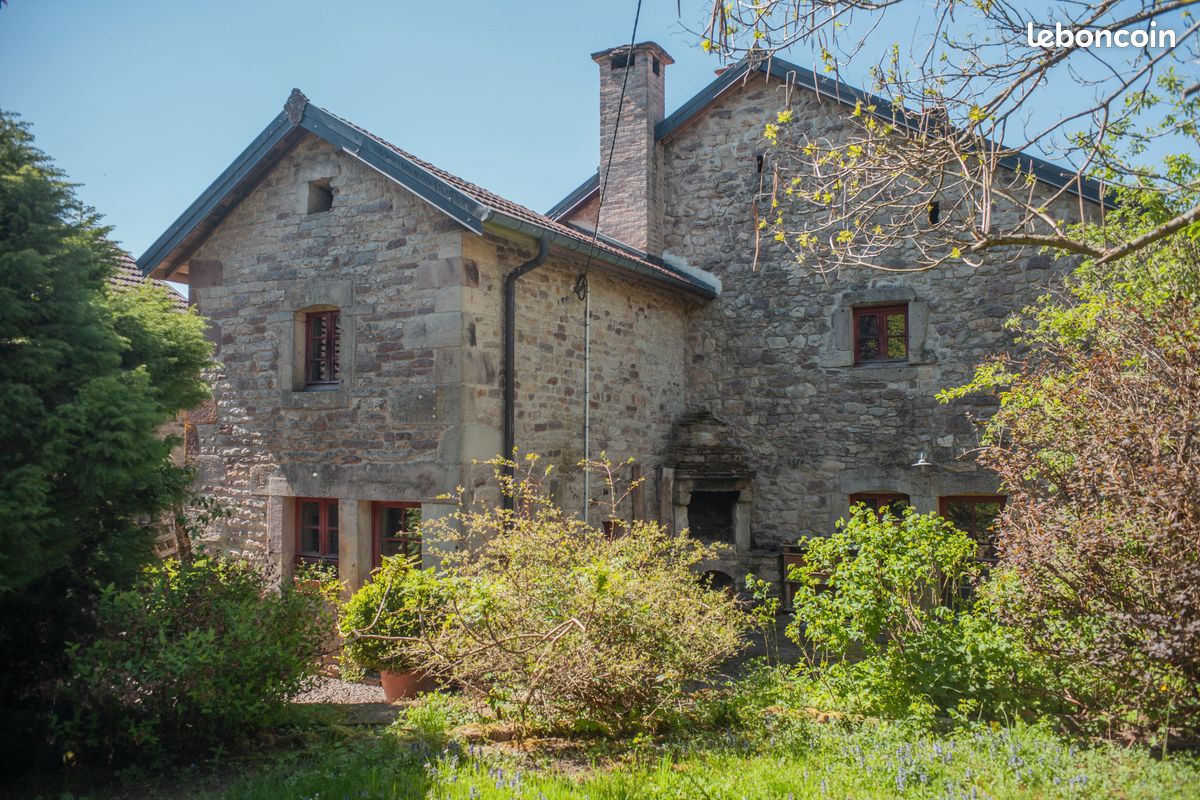 Maison 5 pièces 250 m² · à Luxeuil-les-Bains · 250 m² · 399 000 €