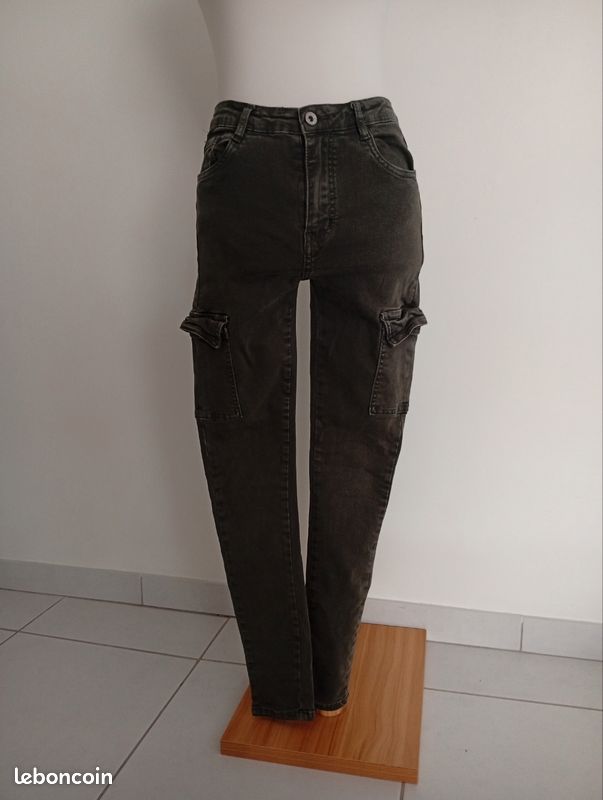 Hello Miss Pantalon kaki taille 40 style cargo Vêtements