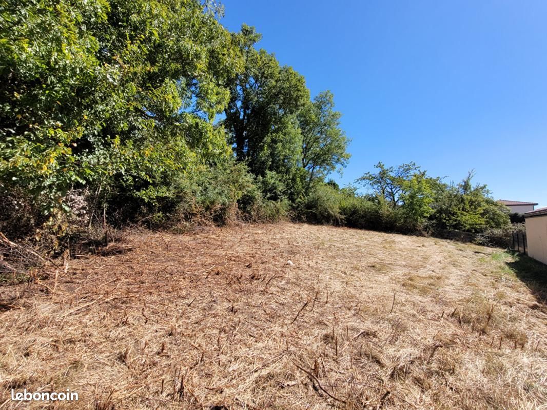 Terrain 562 m² Le Puy En Velay · à Le Puy-en-Velay · 49 900 €