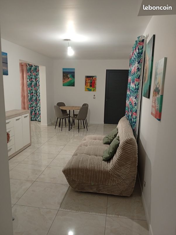 Appartement 3 pièces 58 m² · à Sainte-Anne · 58 m² · 1 200 €