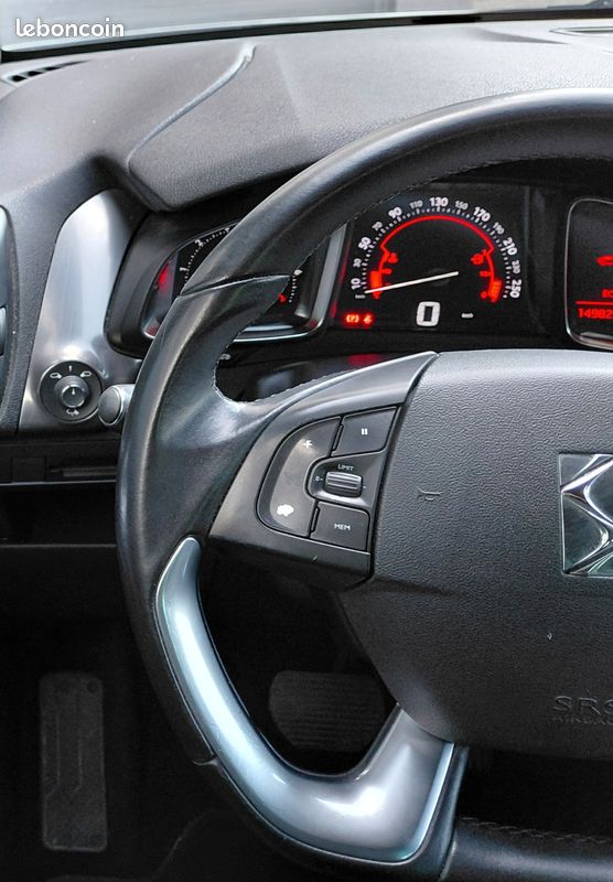DS DS 5 1.6 BLUEHDI 120CH BECHIC BVA APPLE CARPLAy (image 24)