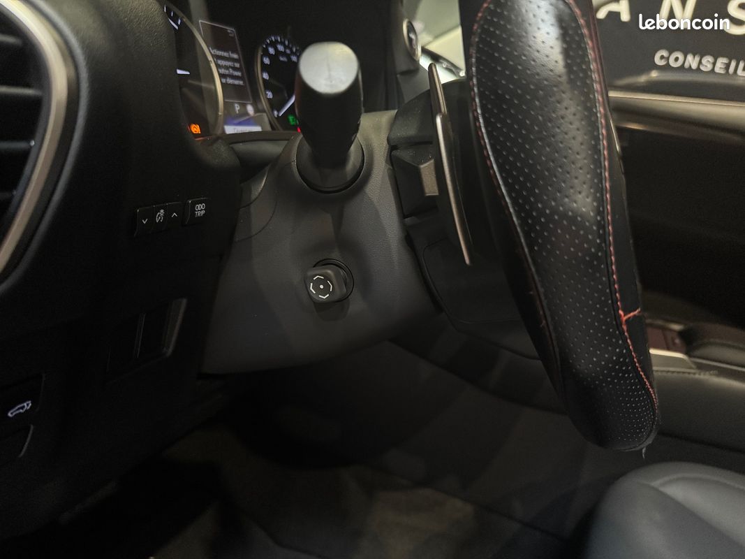 LEXUS NX MY21 300h 2WD Design Hybride (60 500 km - État irréprochable) (image 18)