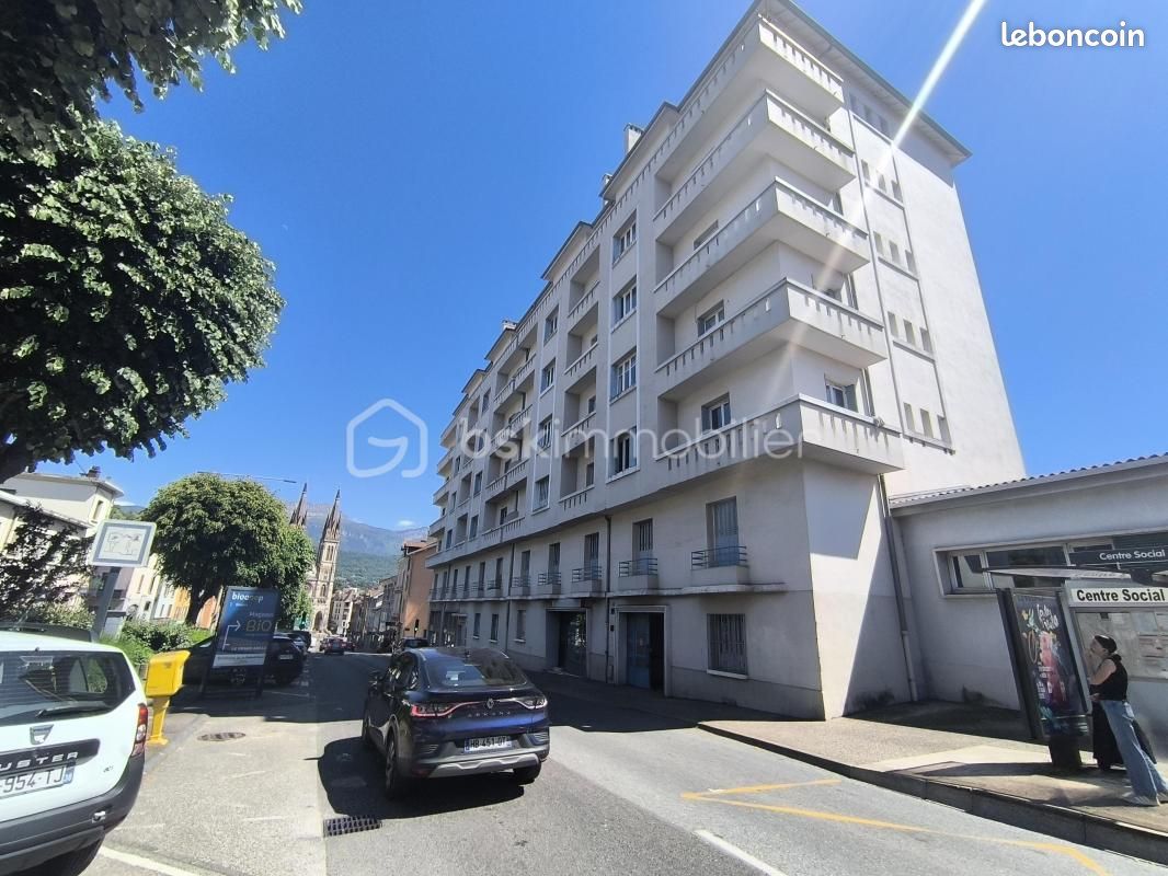 Appartement 3 pièces 51 m² · à Voiron · 51 m² · 86 500 €