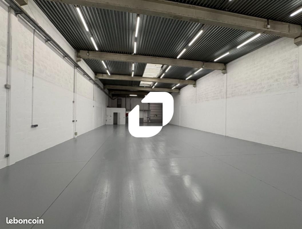 Local d'activité 2 301 m² (image 8)