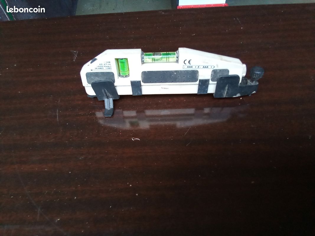 Petit niveau a laser (image 1)
