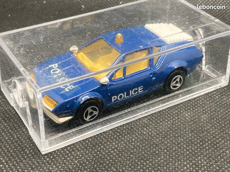 Majorette Alpine police 264 - Jeux & Jouets
