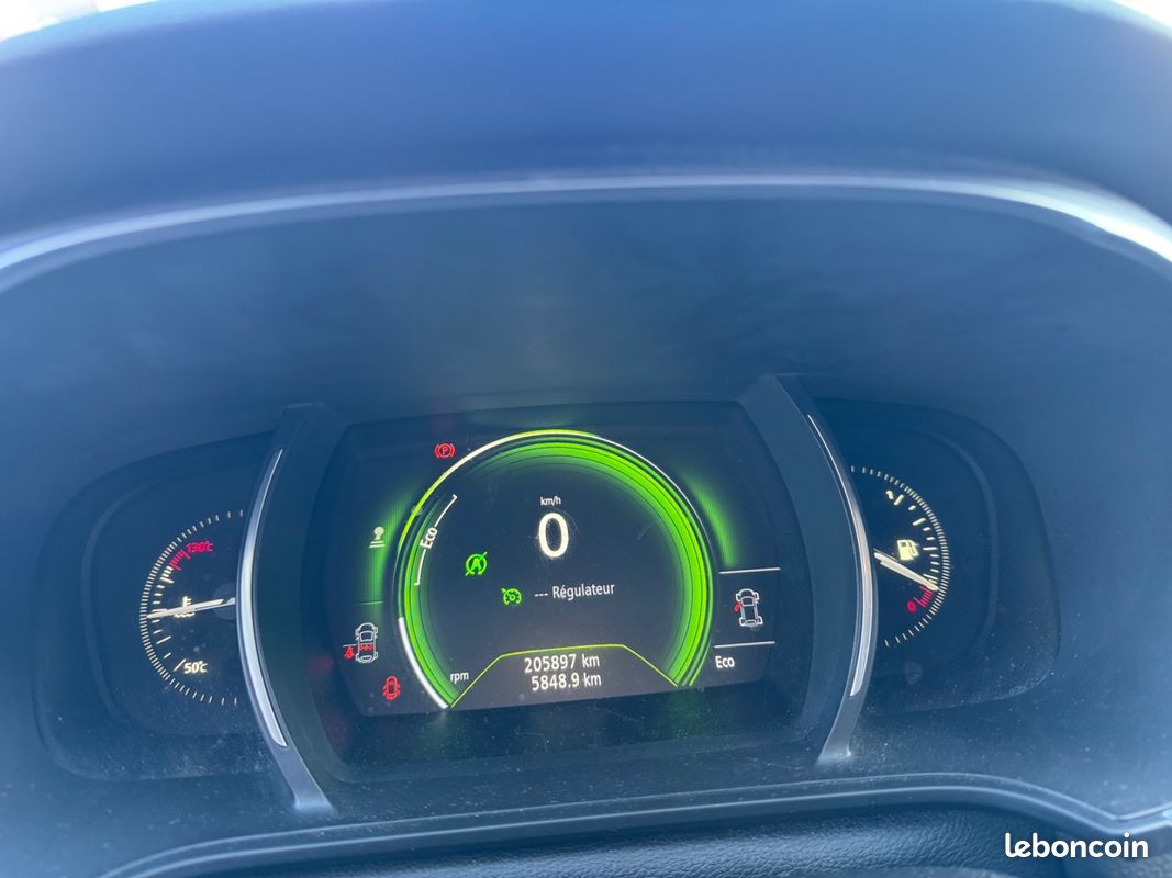 RENAULT MEGANE IV BERLINE dCi 110 Energy Intens + Entretien Complet (image 19)