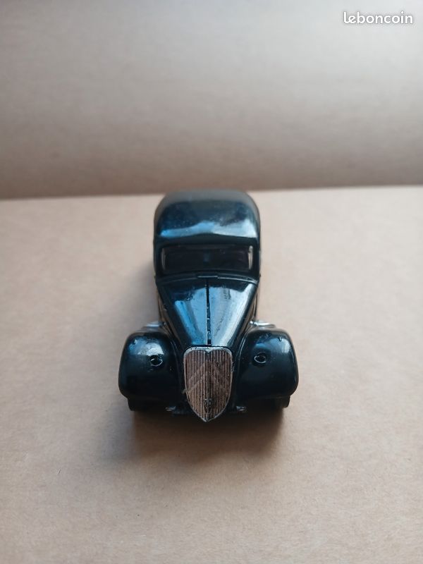 Citroën traction Taxi Dubray neuve boite échelle norev solido dinky